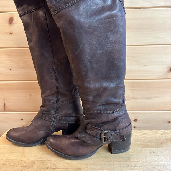 Browns 20” tall heeled boots. - Picture 3 of 4